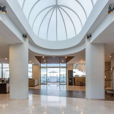 Отель Radisson Blu Gran Canaria Ла-Плайя-де-Арнегин